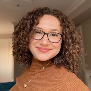 Meet your Posher, Lauren